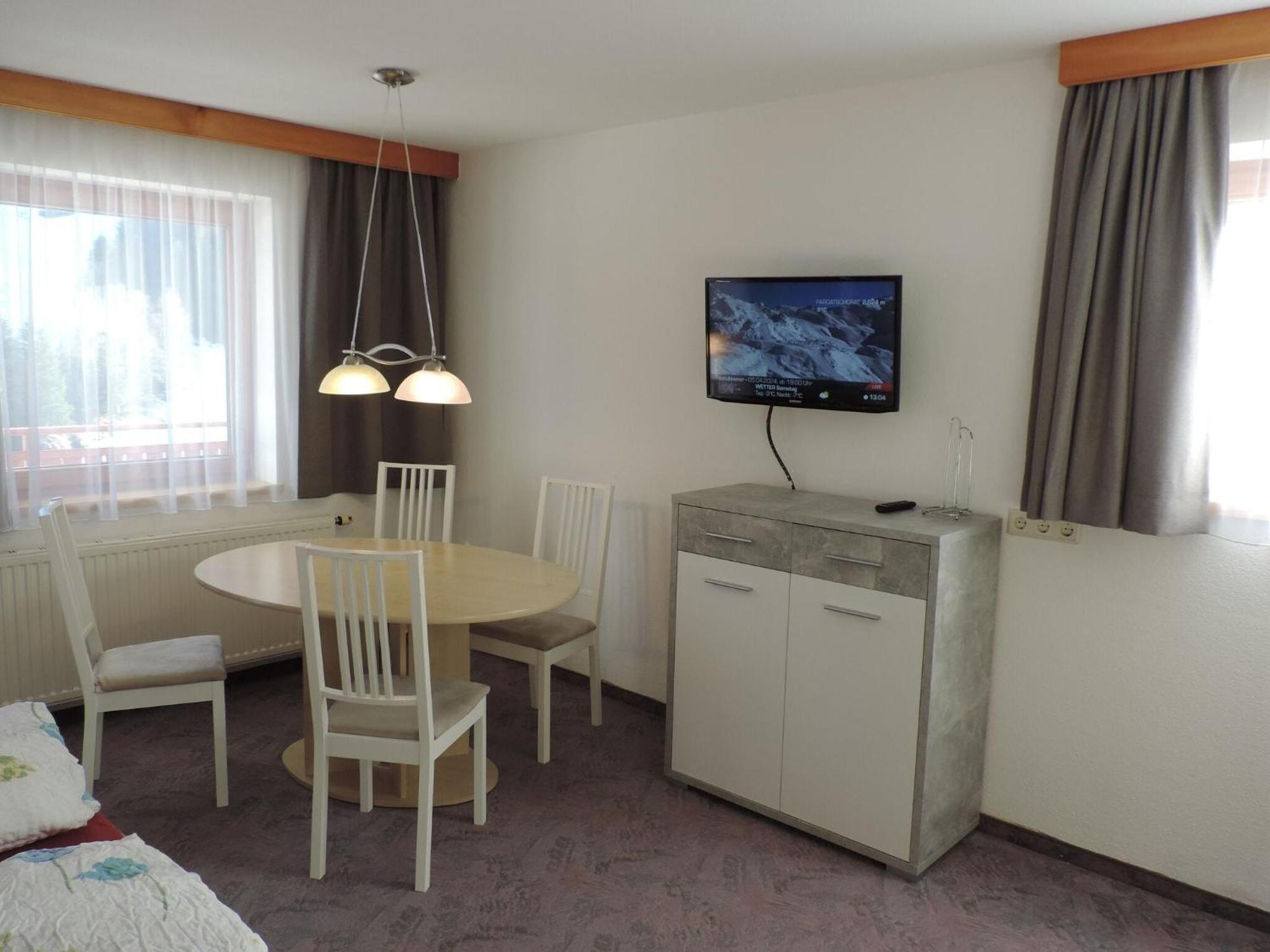 Apartment In Ischgl At The Ski Bus Stop Extérieur photo